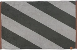 - DIAGONAL bath mat - Dark olive*Mette Ditmer Clearance