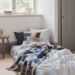 - DIAGONAL-sengesæt - Light grey/Sand - W200 x L220 cm*Mette Ditmer