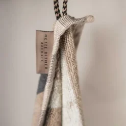 - DISORDER gæstehåndklæde, 2 stk., Off-white*Mette Ditmer Best