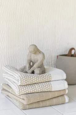 - FLINESTEN håndklæde, Sand / Off-white*Mette Ditmer New