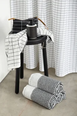 - GRID håndklæde, sort / råhvid^Mette Ditmer Outlet