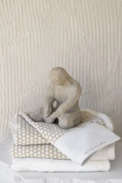 - GRID håndklæde, Sand / Off-white*Mette Ditmer