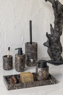 - MARMOR toiletbørste, brun*Mette Ditmer