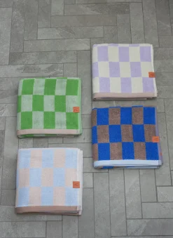 - RETRO badehåndklæde, lilla^Mette Ditmer