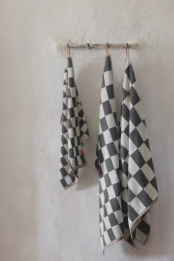 - RETRO-håndklæde - Dark grey - W70 x L133 cm*Mette Ditmer Sale