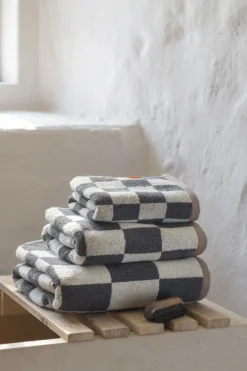 - RETRO-håndklæde - Dark grey - W40 x L55 cm*Mette Ditmer