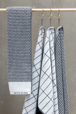 - TILE gæstehåndklæde, 2 stk., Sort / Off-white*Mette Ditmer Online