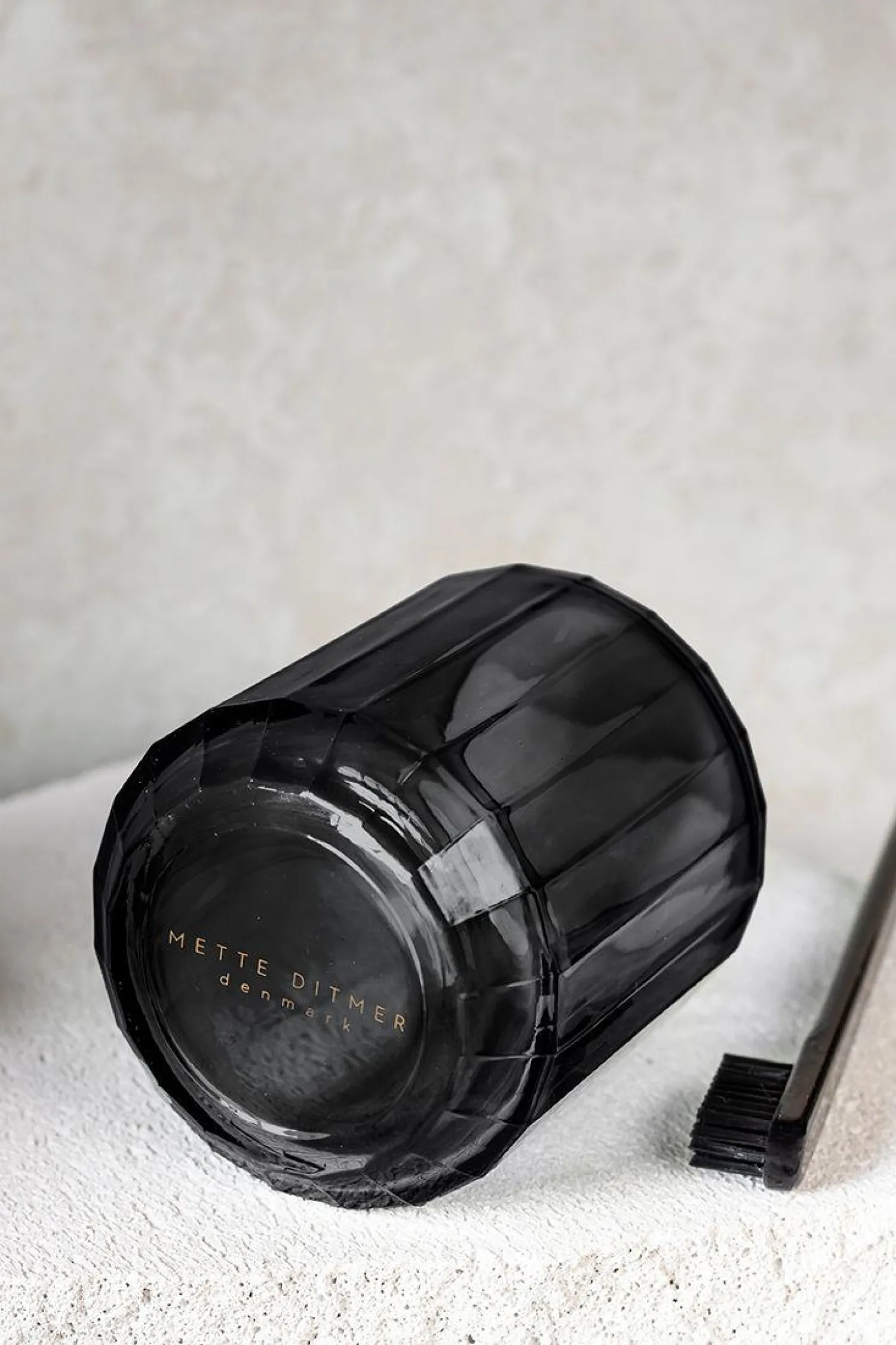 - Vison tandbørsteholder - sort^Mette Ditmer