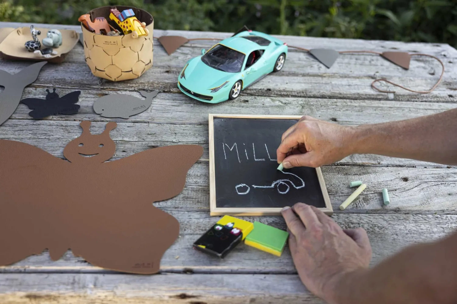 - Børne Dækkeserviet - Sommerfugl - Beige*MILLE W NORDISK DESIGN Discount