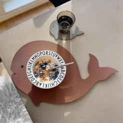 - Børne Dækkeserviet - Hval - Grå*MILLE W NORDISK DESIGN Hot