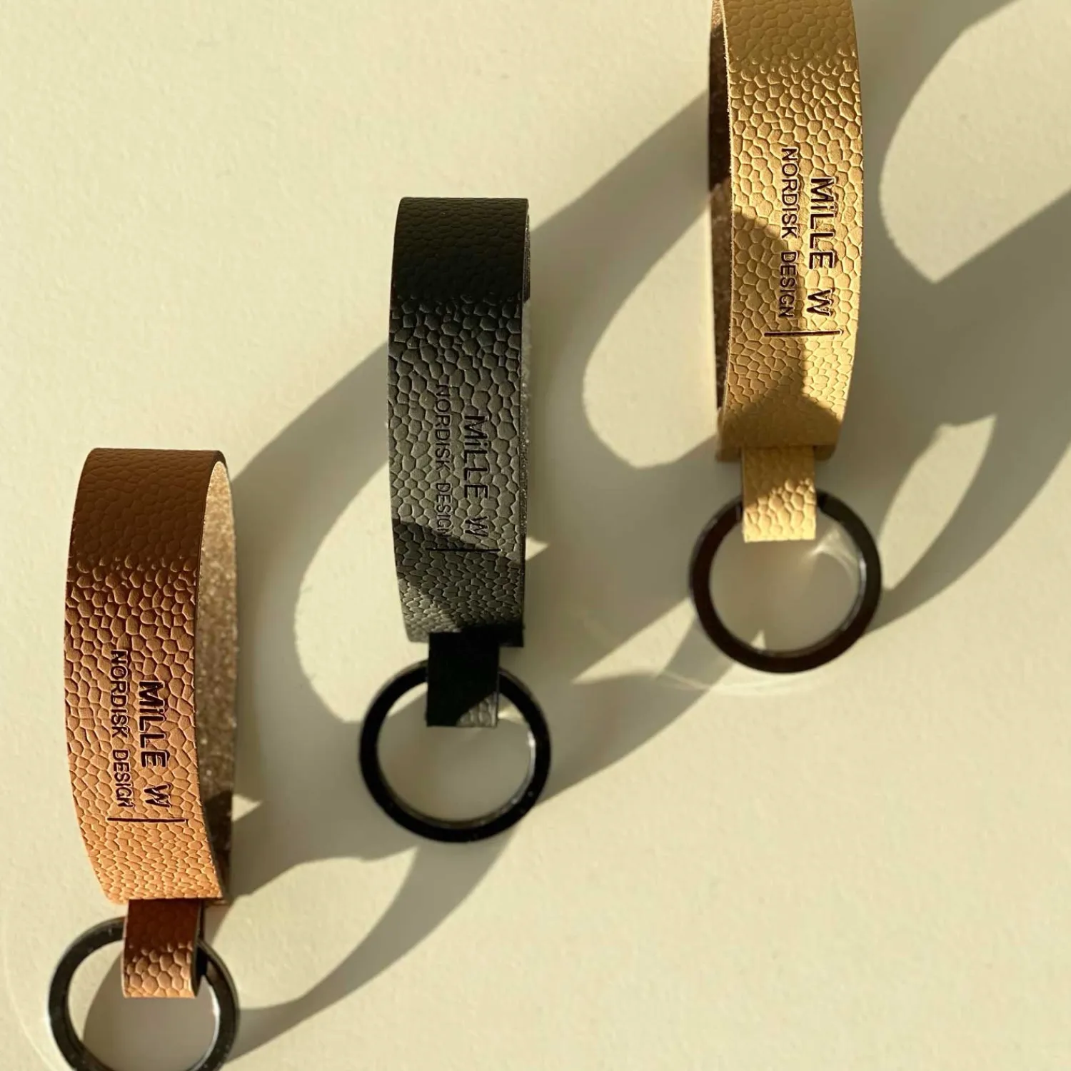 - Nøglering - Grå læder*MILLE W NORDISK DESIGN Outlet