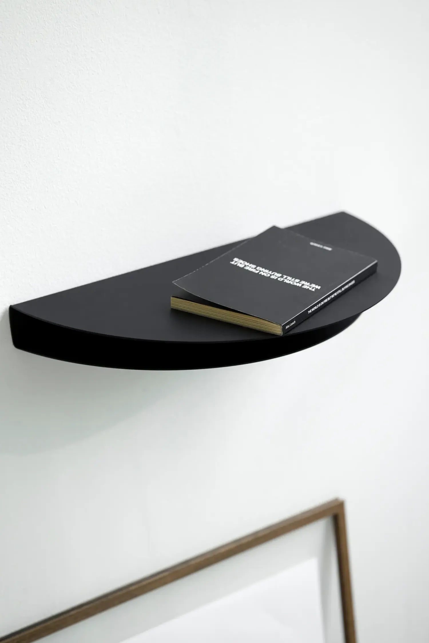 Moebe - Half Moon Shelf - Sort - Large^ Best