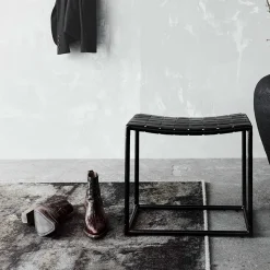 - Taburet - Soho - sort med flettet læder - 50x31cm, H42 cm*Muubs New