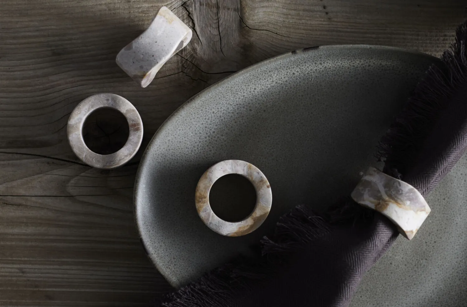 - Umami Serviet - Sort/Brun*Muubs