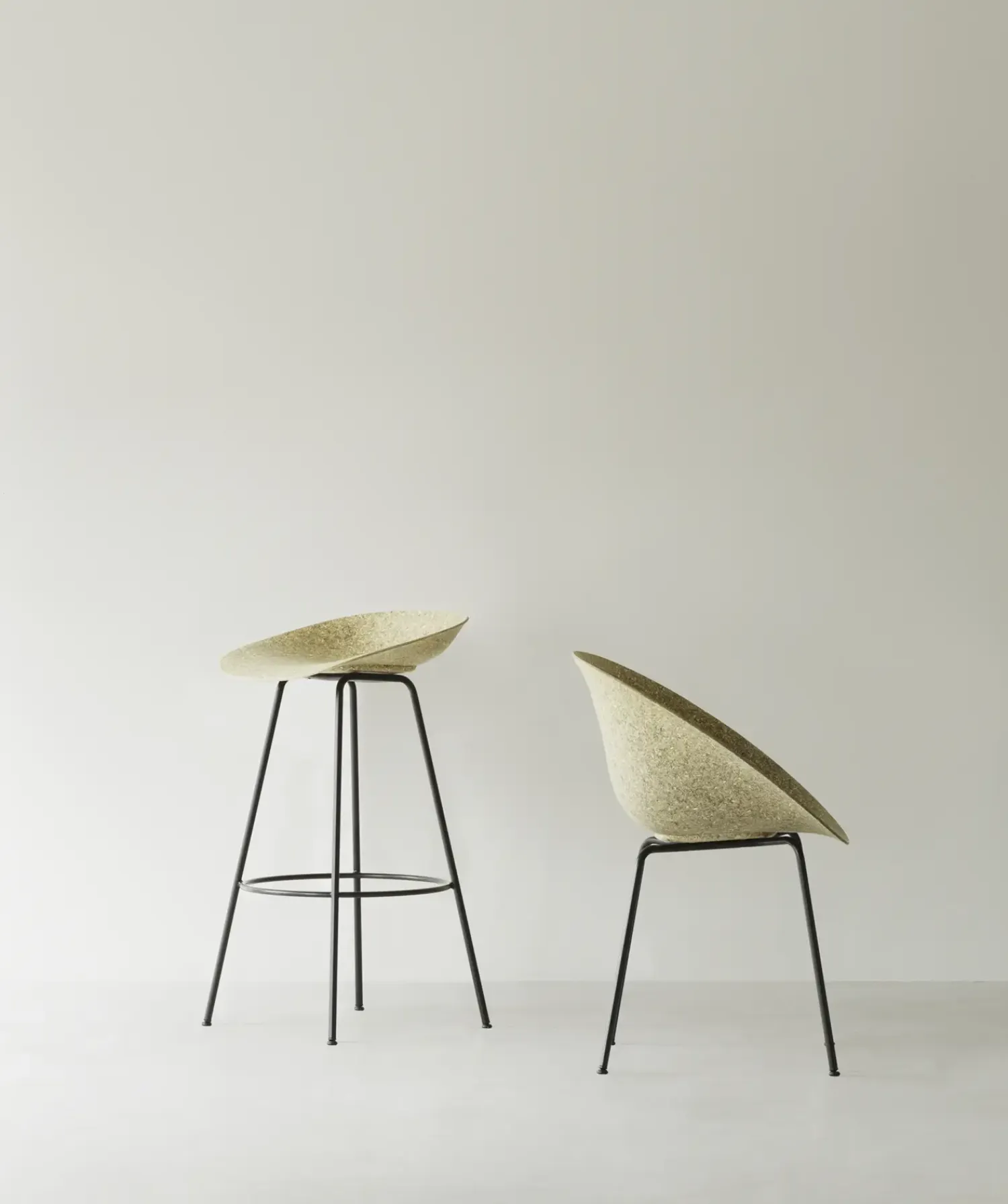 - Armstol - Mat Chair - Seaweed - Sort/Stål*Normann Copenhagen Online