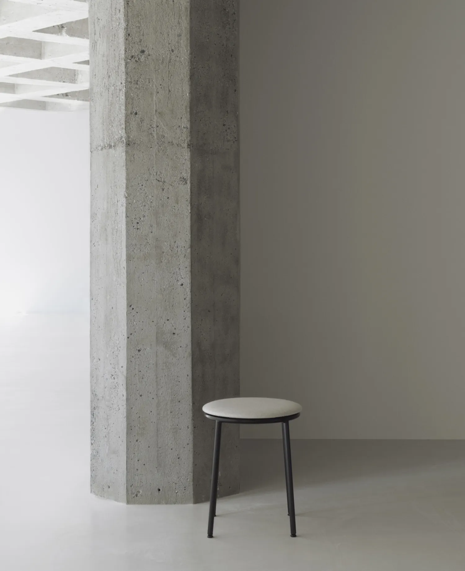 - Circa Stool 45 cm Uph. Black Steel*Normann Copenhagen Sale