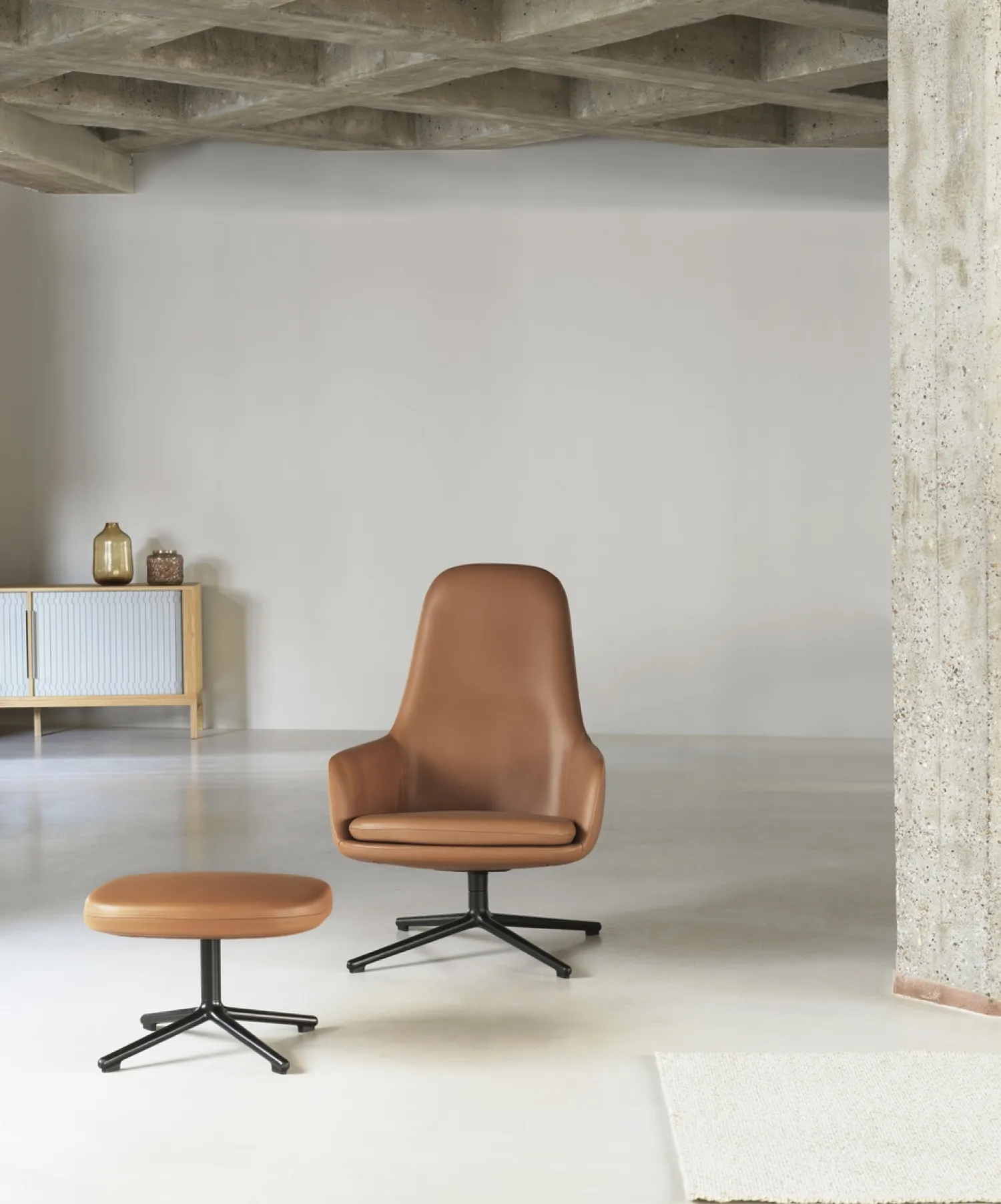 - Era Lounge Chair High Swivel Black Alu*Normann Copenhagen Hot