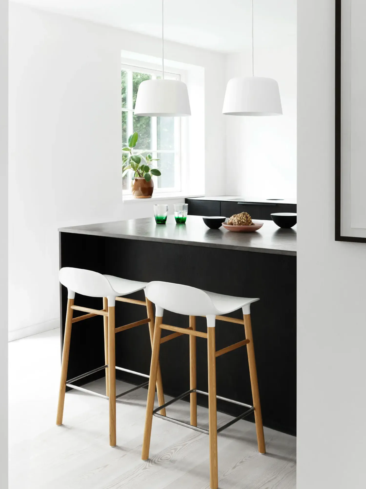 - Form Barstool 65 cm - Rød/Stål^Normann Copenhagen Discount
