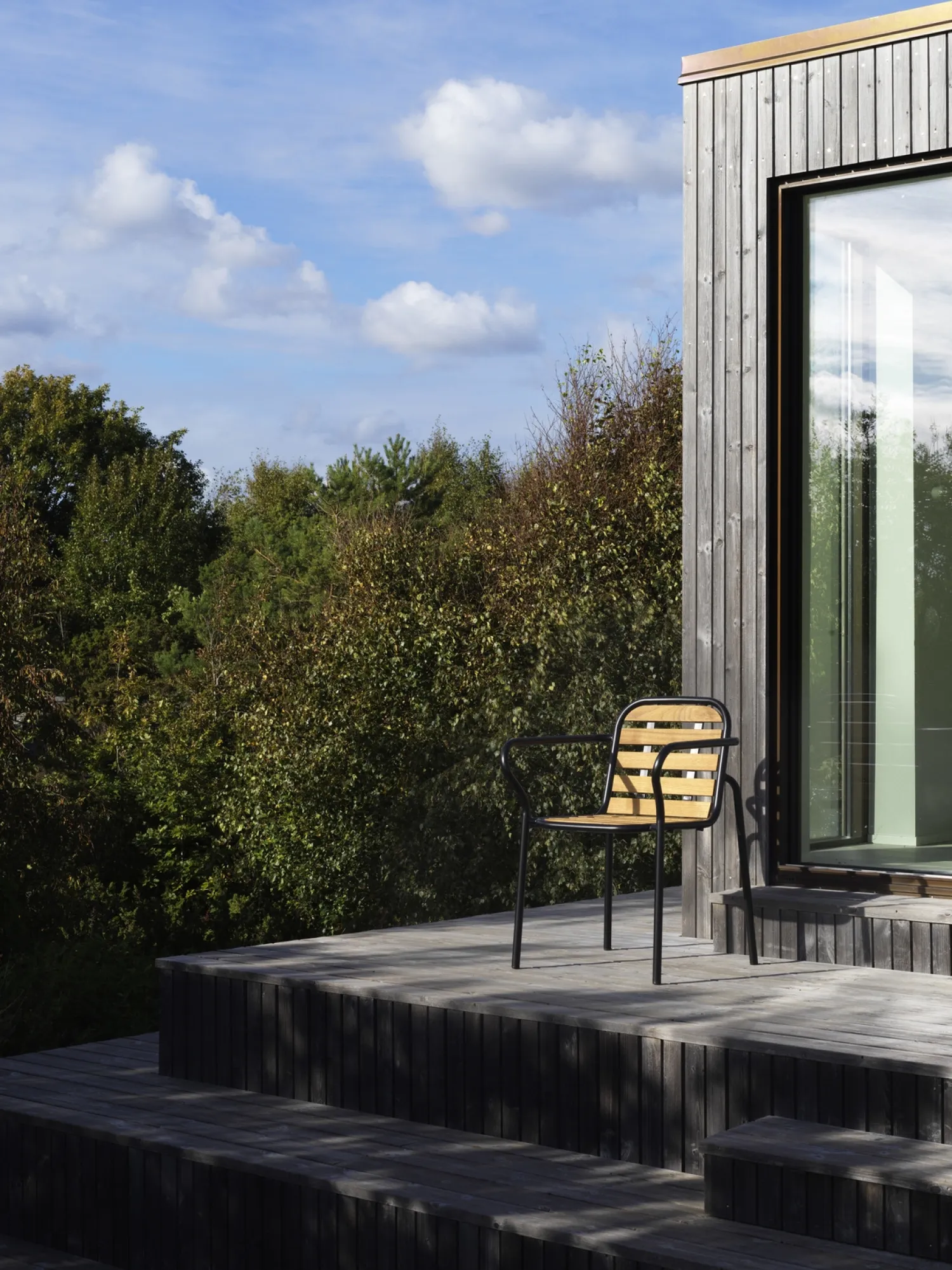 - Havestol - armstol - Vig Robinie - Sort*Normann Copenhagen Online