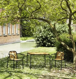 - Havestol - armstol - Vig Robinie - Sort*Normann Copenhagen Online