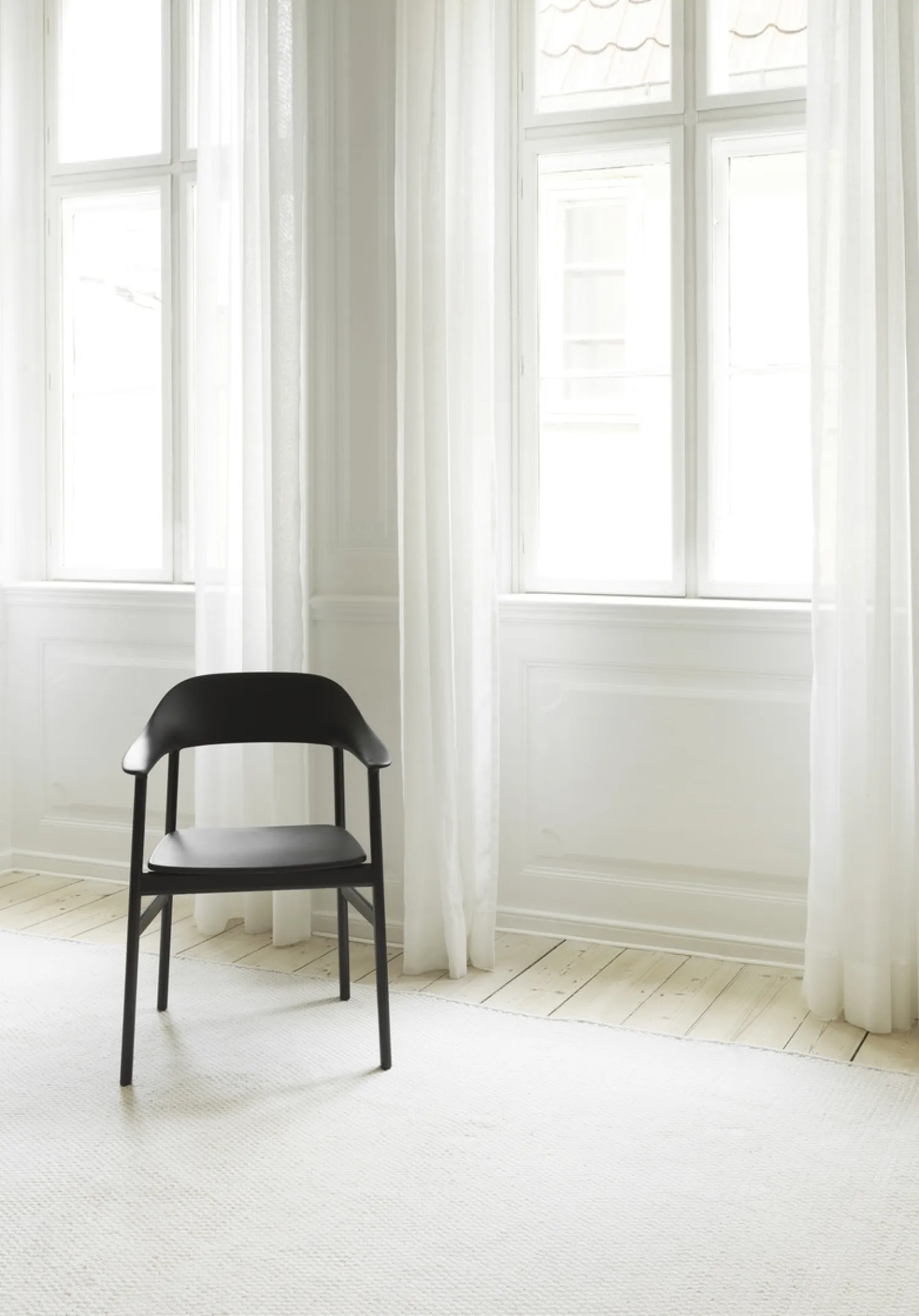 - Herit Armchair Black Oak^Normann Copenhagen Best