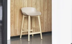 - Hyg Barstool 65 cm Oak Sand^Normann Copenhagen Hot
