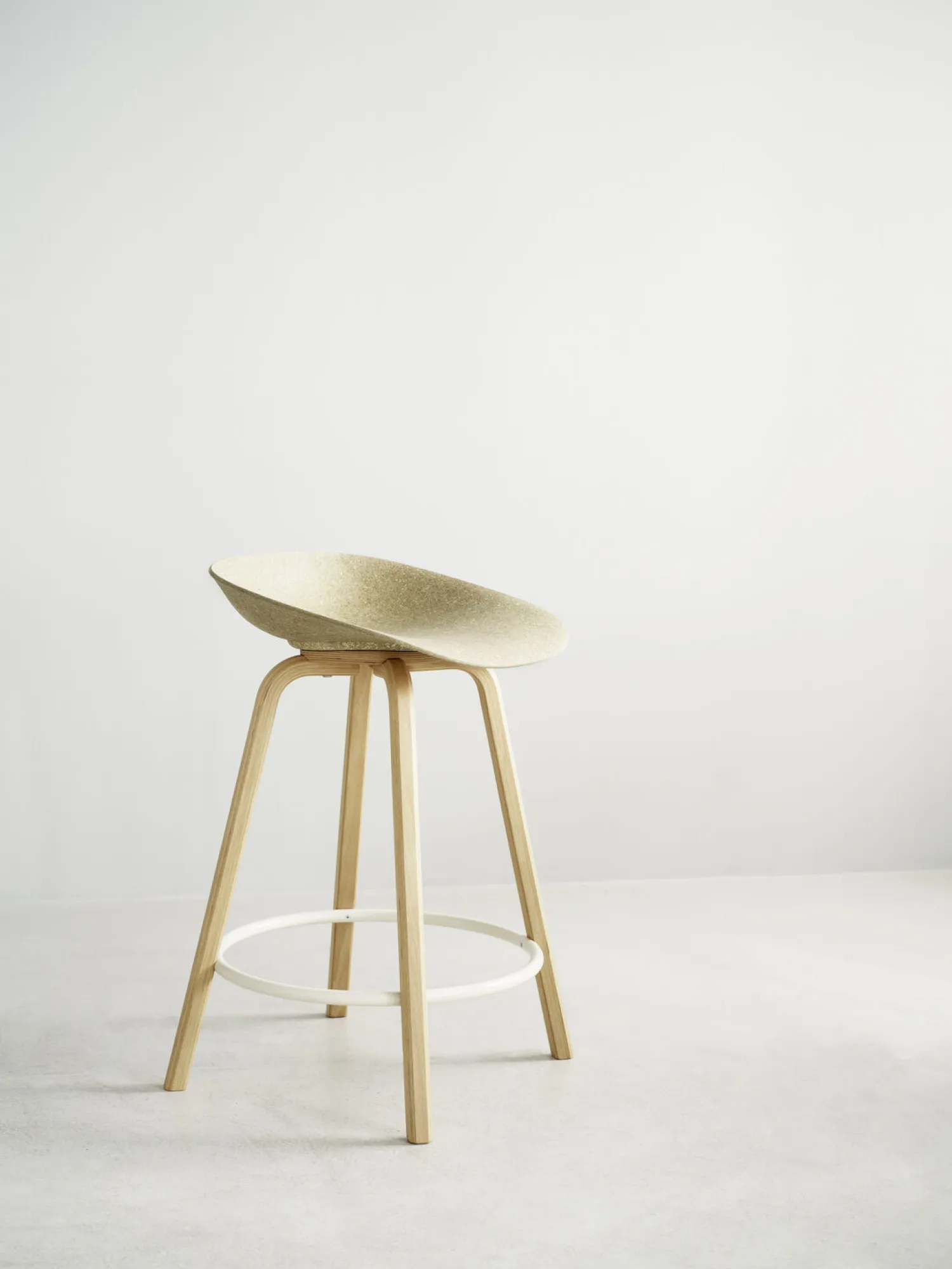 - Mat Barstool 65 cm Beech/Black*Normann Copenhagen Hot