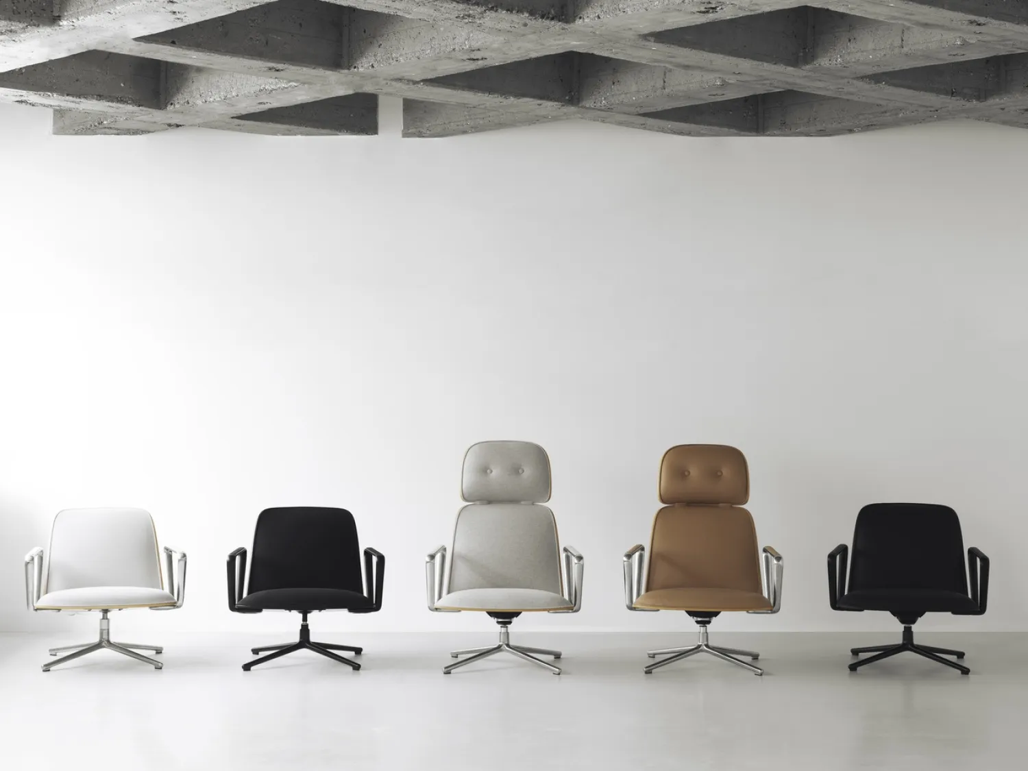 - Pad Lounge Chair Low Swivel Black Alu*Normann Copenhagen New