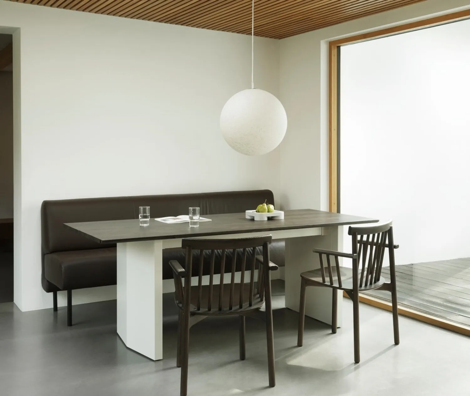 - Panel Table 90 x 250 cm Cream - mørkebrun*Normann Copenhagen Best