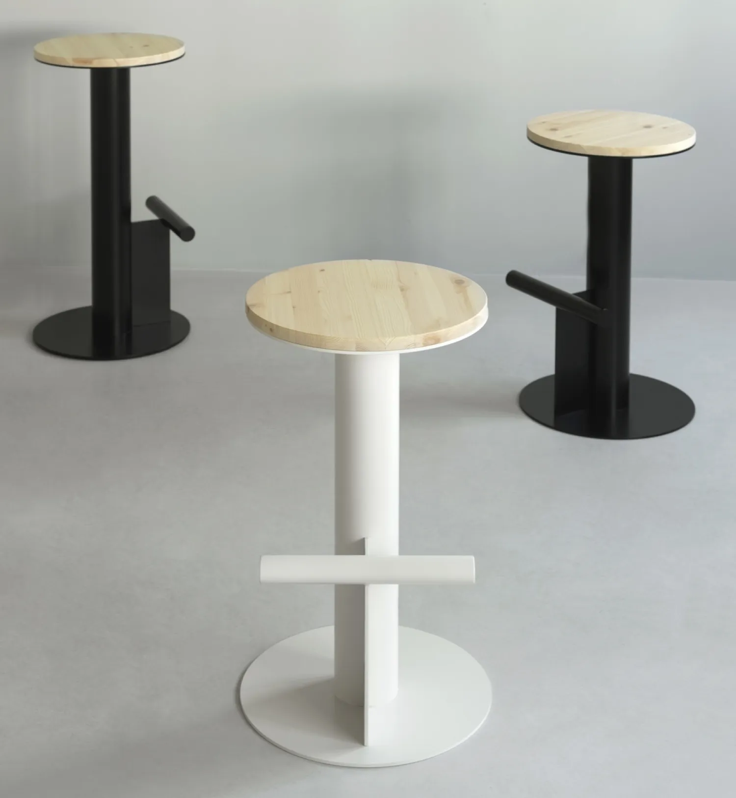 - Pole Barstool 75 cm - Pine/Sand*Normann Copenhagen