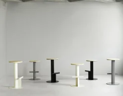 - Pole Barstool 65 cm - Pine/Black^Normann Copenhagen New