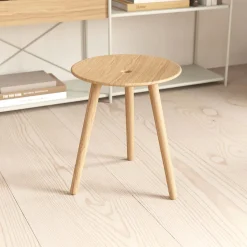 - Skammel - Di VOLO Stool - Mørk Eg - 45 cm*NovoForm Online