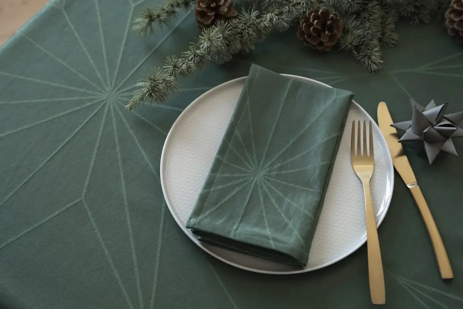 - Stars Dug 320 (140 x 320 cm), Spruce Green*NovoForm Clearance