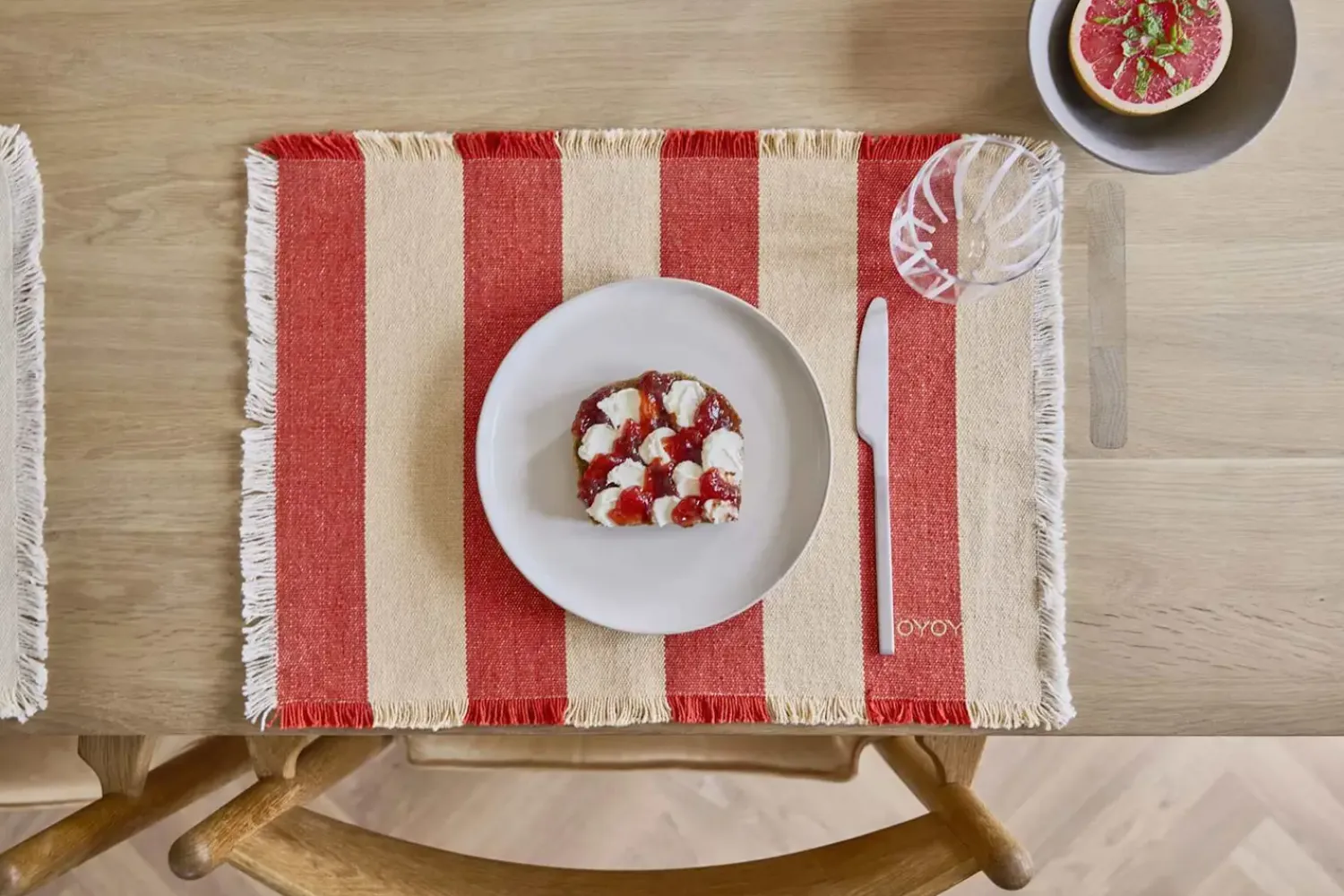 - Dækkeservietter - Toppu - 2 stk. - Rød/Hvid*OYOY Online