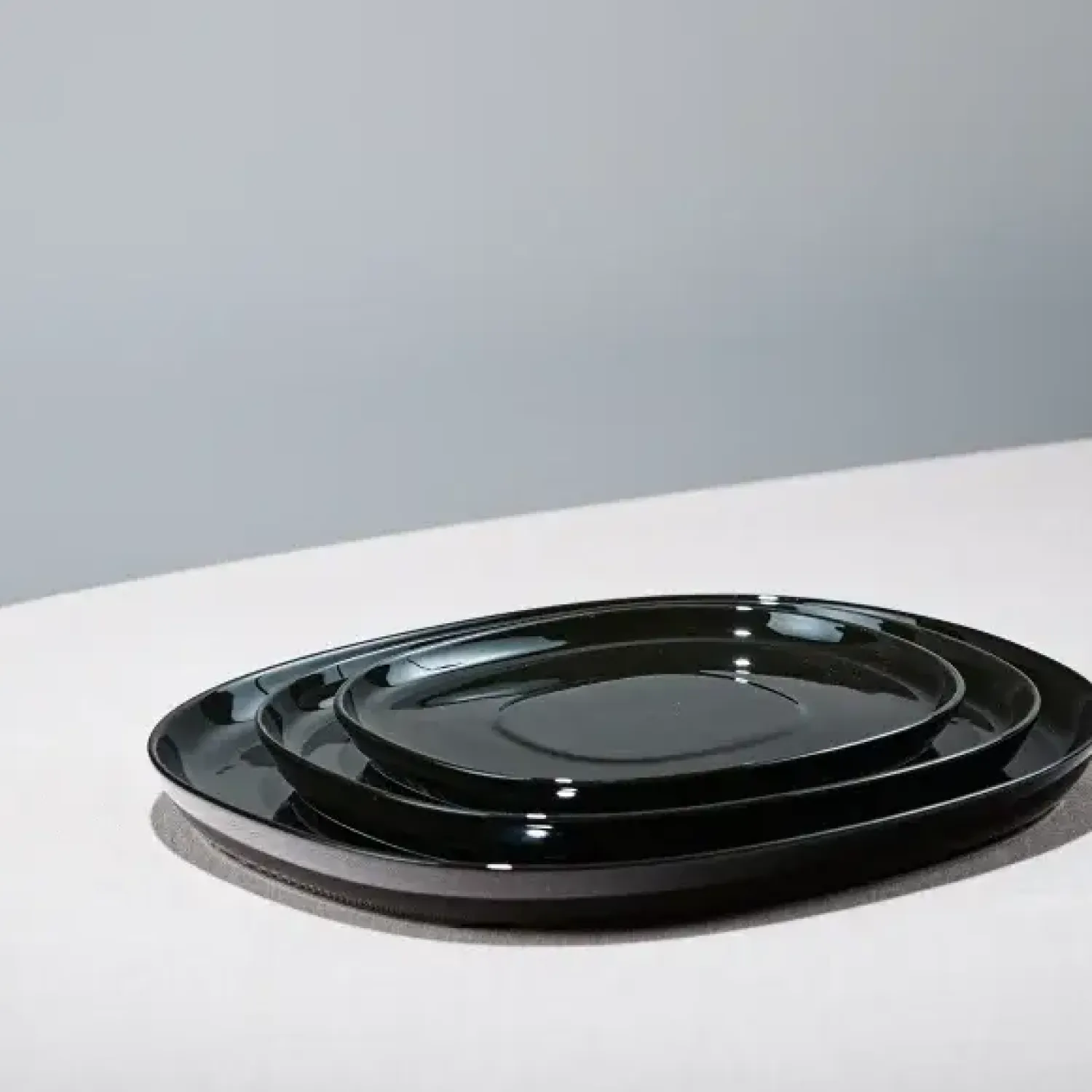 - Superellipse tallerken flad 16*19 - SORT - med plateau*Piet Hein