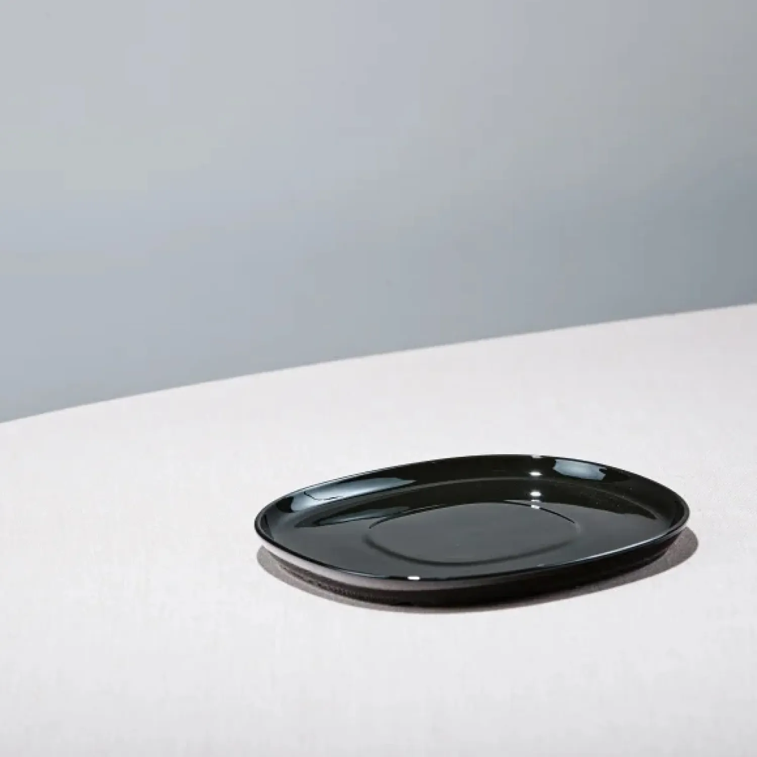 - Superellipse tallerken flad 20 * 24 - SORT - med plateau^Piet Hein New
