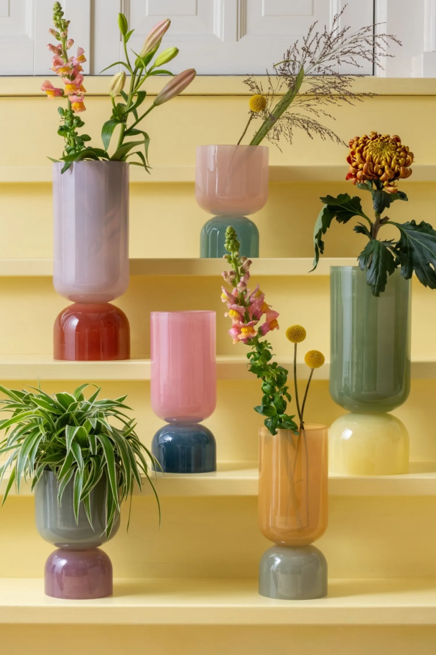 - Vase Variado Colores medium ochre yellow w. grayed jade*Present time Hot