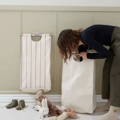 - væghængt opbevaringsløsning til vasketøj - Chestnut red^ReCollector Best