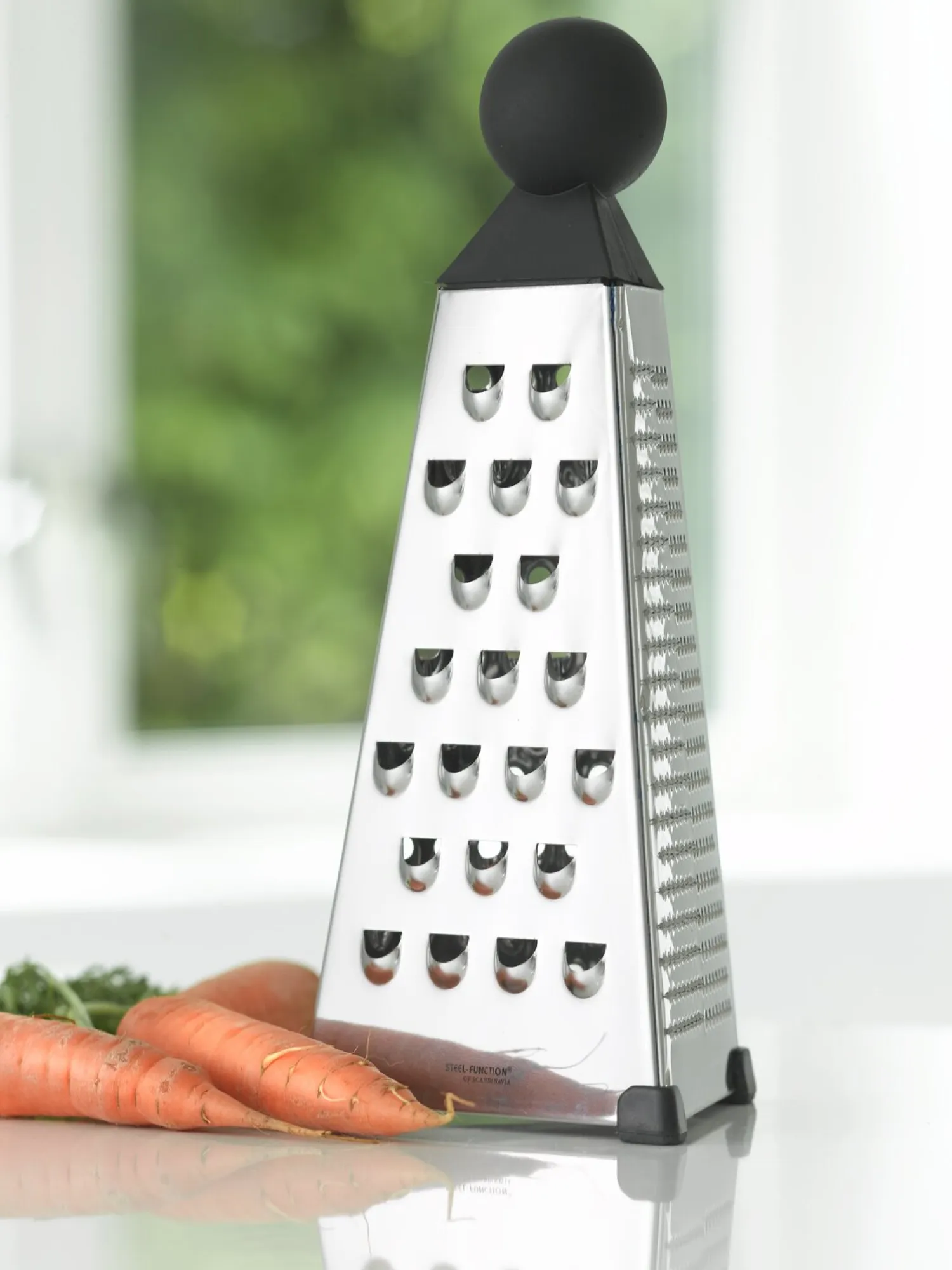 - JUMBO PYRAMIDE RÅKOSTJERN 29 CM.^Steel Function Outlet