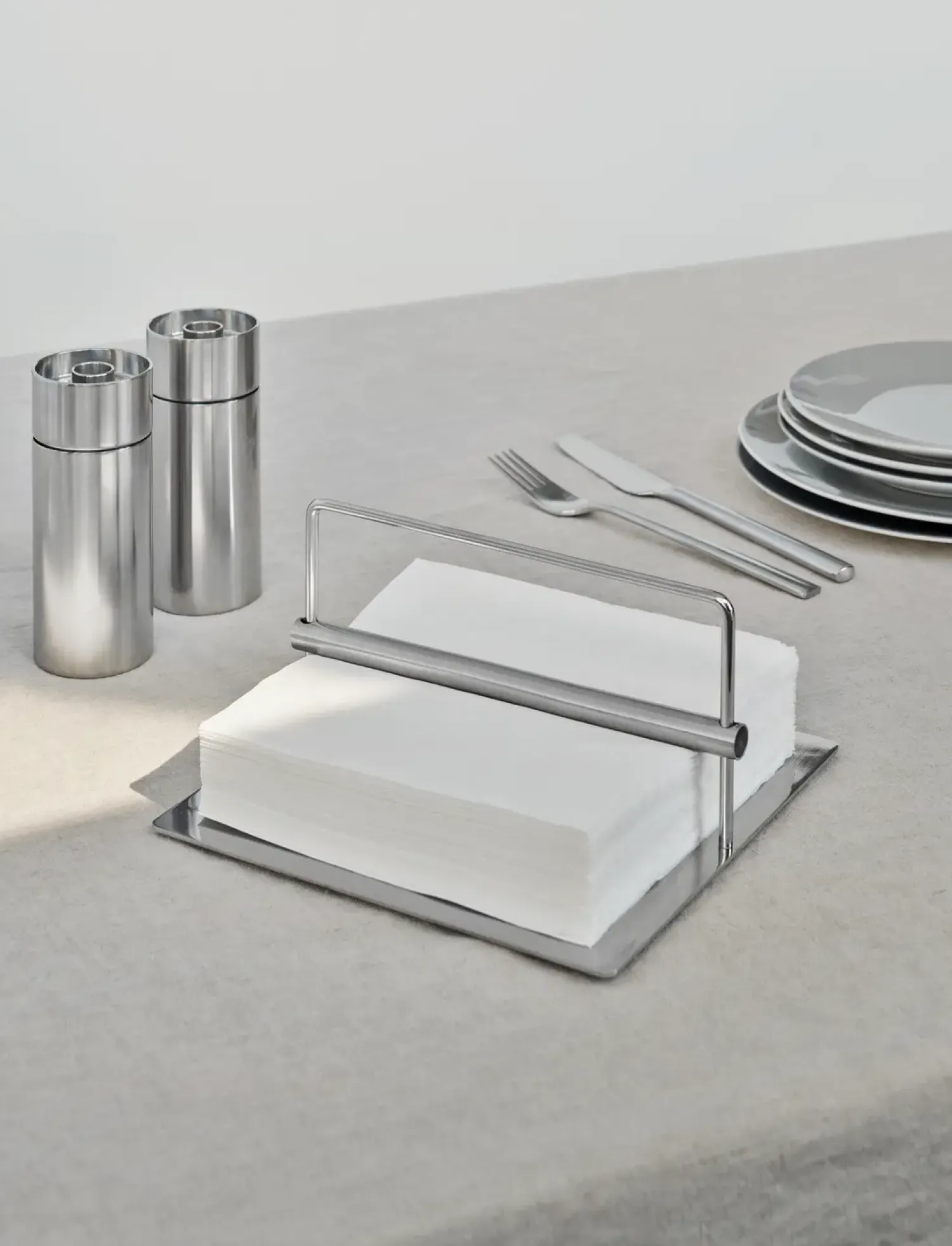 - Arne Jacobsen saltkværn steel^Stelton Online