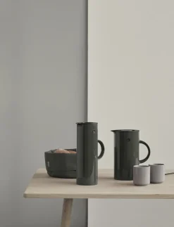 - EM77 elkedel (EU) 1.5 l. dark forest*Stelton Outlet