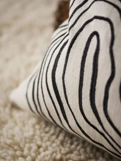 - Curve Pudebetræk - Black/white 45x54cm*Svanefors Outlet