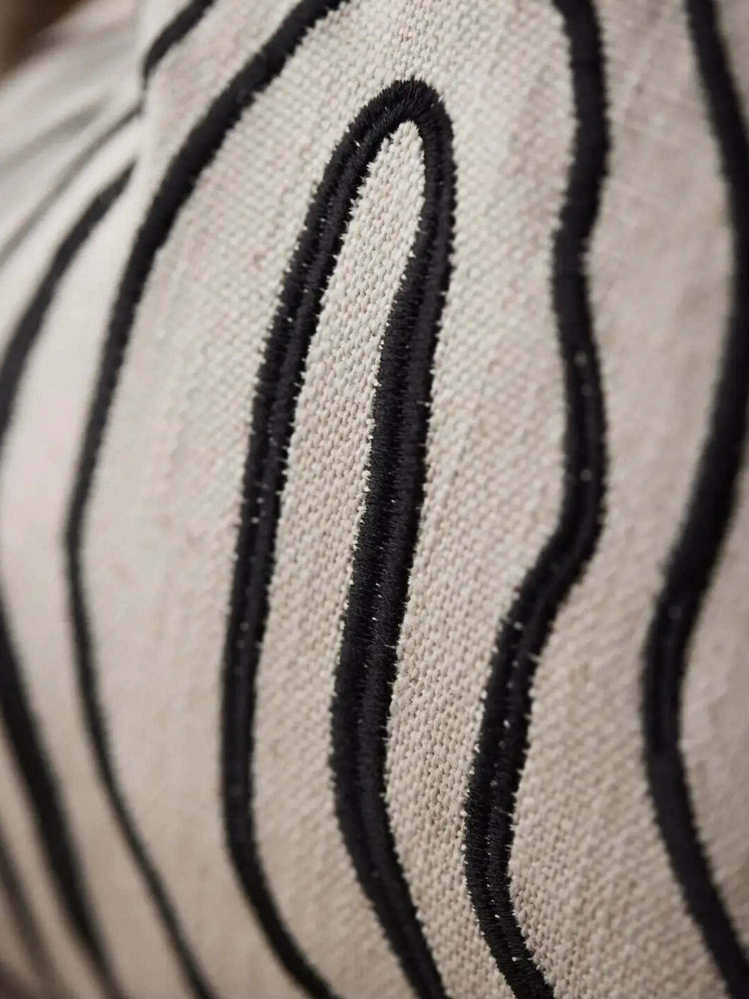 - Curve Pudebetræk - Black/white 45x54cm*Svanefors Outlet