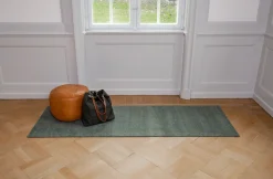 - Løber - Ensfarvet - Dusty green/Støvet grøn - 90x200 cm*Tica Copenhagen Clearance