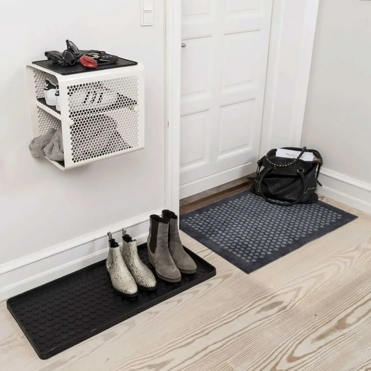 - Smudsmåtte - Dots - Grå - 60x90 cm^Tica Copenhagen Clearance