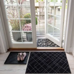 - Smudsmåtte - Lines - Sort/grå - 60x90 cm^Tica Copenhagen Online