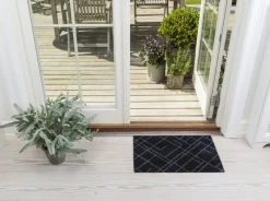 - Smudsmåtte - Lines - Sort/grå - 40x60 cm*Tica Copenhagen New