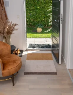 - Smudsmåtte - Stripes Horizon - Ivory-Dijon-Brown - 90x130 cm^Tica Copenhagen