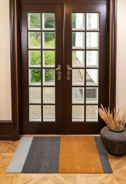 - Smudsmåtte - Stripes Horizon - Lysegrå og Dijon - 90x200 cm^Tica Copenhagen Best