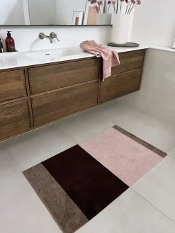 - Smudsmåtte - Stripes Horizon - Bordeaux/Rose/Sand - 60x90 cm*Tica Copenhagen Sale